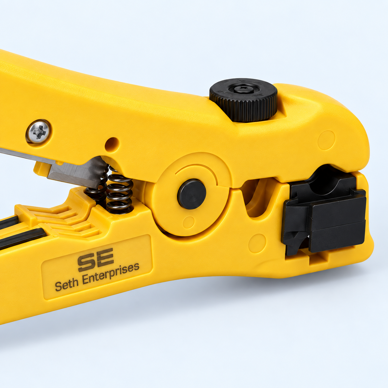 Seth Enterprises Coaxial/ CAT5/ CAT6 Cable Cutter/ Stripping Tool For RG59/6/7/11 7 Seth Enterprises Coaxial/ CAT5/ CAT6 Cable Cutter/ Stripping Tool For RG59/6/7/11 Wheel Detail official studio photography